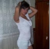 Ik vinger mijn kutje in een steegje